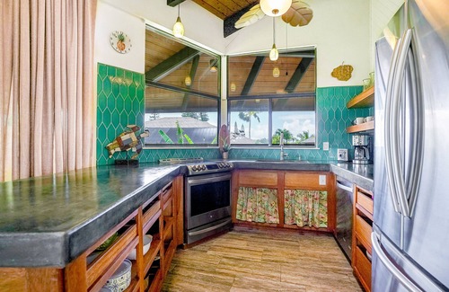 Princeville Condo | Colorful & open condo w/free WiFi, furnished deck, & shared pool - near golf