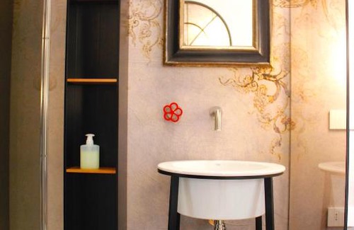 Campo di Marte Apartment | Colorful Pied-à-Terre Via Gioberti