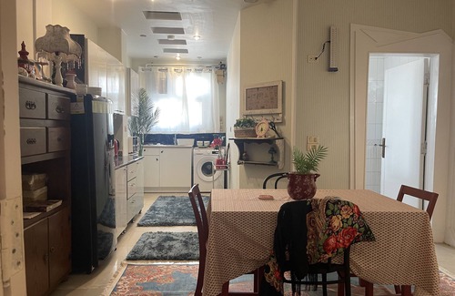 Al Haram Apartment | Colorful Pyramid Home