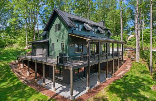 Skyland House | Colorscape by Carolina Mornings