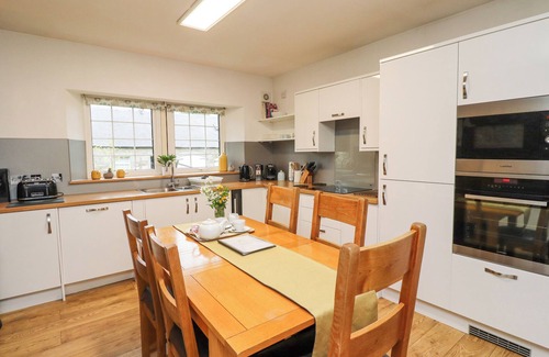 Hawick Cottage | COLTERSCLEUCH COTTAGE, pet friendly, with open fire in Hawick