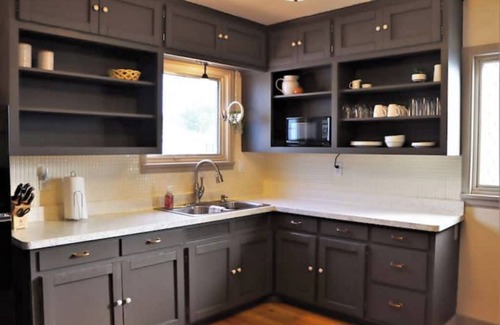 Green Bay House | Columbia House. Unique, Comfortable Cape Cod Home. Pet friendly.