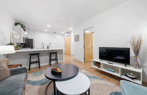 Downtown Columbus Bed & Breakfast | Columbus Modern Apartment