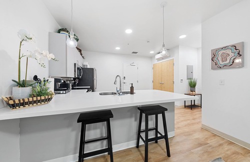 Downtown Columbus Bed & Breakfast | Columbus Modern Apartment