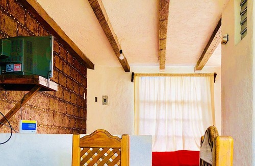 San Cristobal de las Casas House | Comfy Bedroom Town House Garden & Market Area