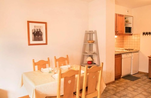 Aussois Apartment | COM312 : Apartment in quiet area close to free shuttle bus and swimming pool