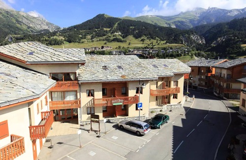 Aussois Apartment | COM312 : Apartment in quiet area close to free shuttle bus and swimming pool