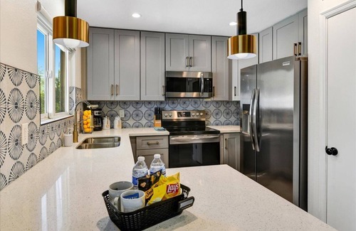 Tempe House | Come as you are with free Heated Pool!