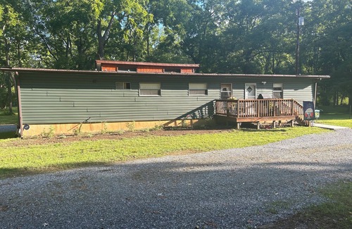Covington Cabin | Come enjoy our peaceful and relaxing river house located on the Jackson River.