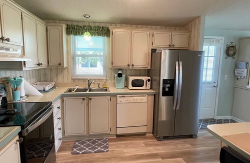 Silver Lake House | Come Enjoy The Golf Course View! This 2 bdrm Home Awaits You