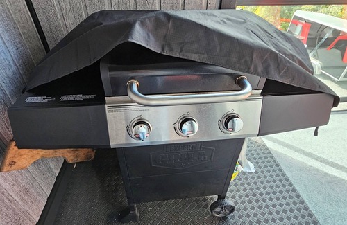 Utterson Apartment | Come See the Fall Colors n2 Bedroom Executive Apartment in Utterson