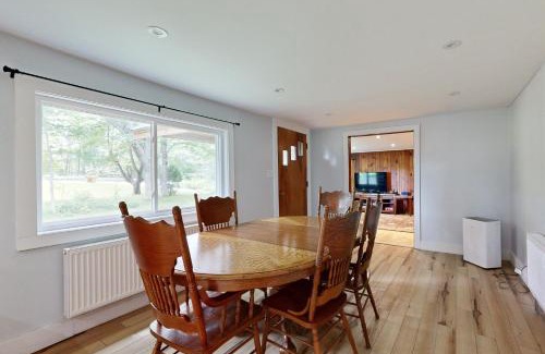 Union House | Come Spring Hideaway