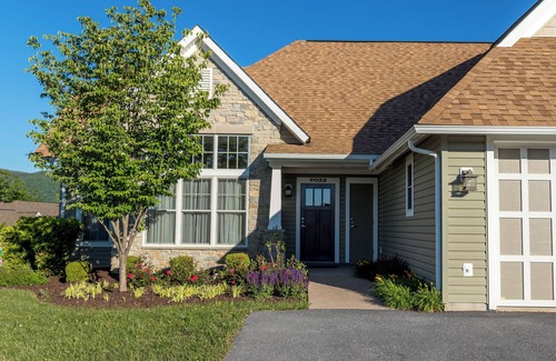 McGaheysville Condo | Come stay at Massanutten Resort's Regal Vista for a relaxing vacay!