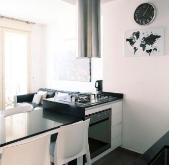 Centro Storico Apartment | ComeCasa De Amicis Urban Flat near Duomo