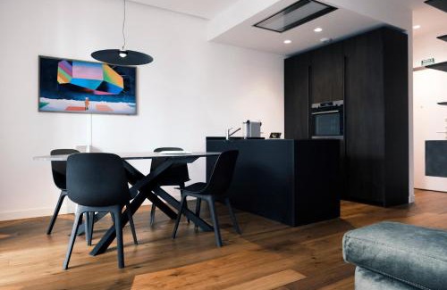 Porta Romana Apartment | ComeCasa Elegant Stay with Terrace & Gym Porta Romana