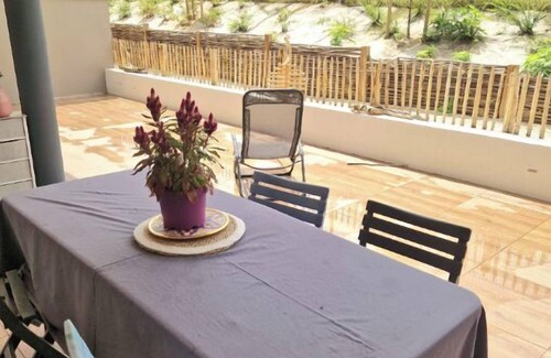 Saint-Martin-de-Seignanx Apartment | Comfortable T3 with large terrace
