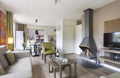 't Loo House | Comfort 6-person bungalow in the holiday park Landal Landgoed 't Loo