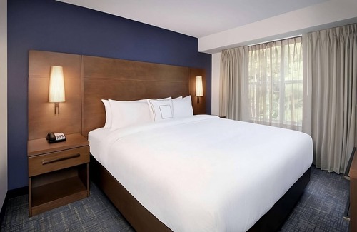 Alpharetta Resort | Comfort and Convenience! Spacious Suite with Kitchen, Free Grab & Go Breakfast!