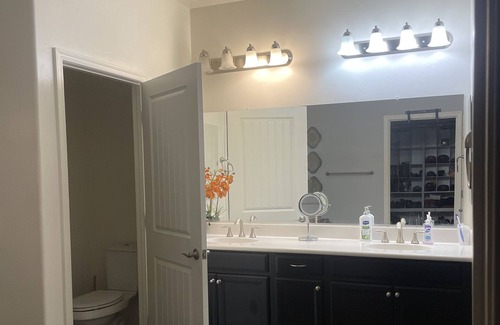 Tucson House | Comfort and relaxation . Have your family get togethers here on property!