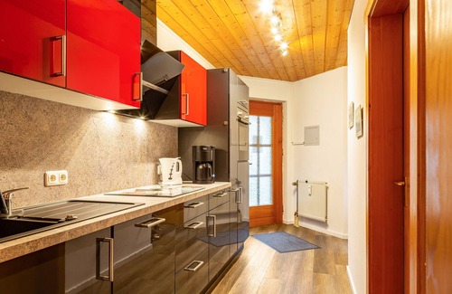 Hauzenberg Apartment | Comfort apartment with pool, sauna and Wi-Fi