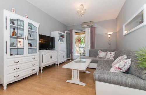 Vrgorac Apartment | Comfort apartment with garage Aria