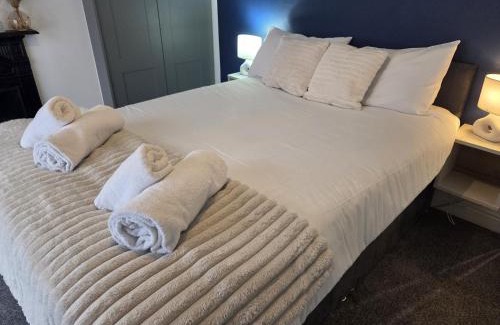 Hull House | Comfort Cove