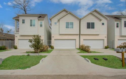 Northside House | Comfort exceed in this 3 BR premium in Houston!