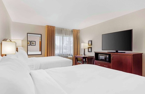 Albert Lea Hotel | Comfort Inn Albert Lea at Trails Travel Center