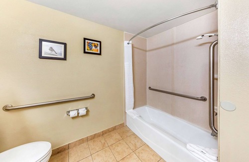 Colton Hotel | Comfort Inn And Suites Colton