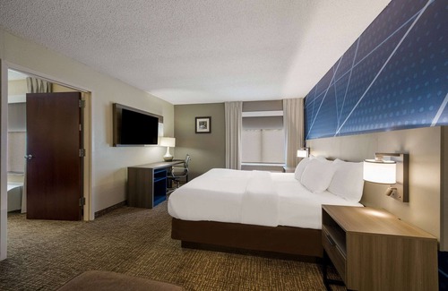 Cape Fear Hotel | Comfort Inn Fayetteville I-95