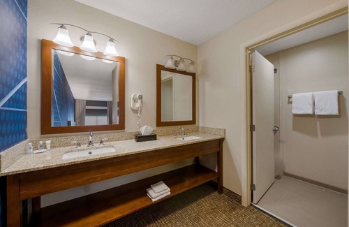 Cape Fear Hotel | Comfort Inn Fayetteville I-95