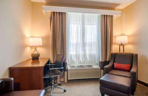 Medford Hotel | Comfort Inn Medford North