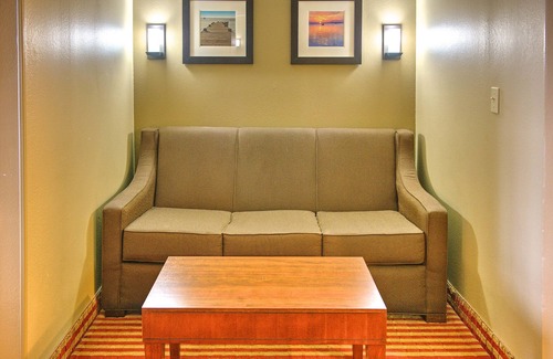 Northeast Pensacola Hotel | Comfort Inn Pensacola - University Area