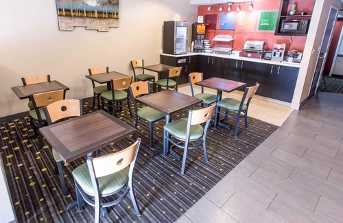 South Hills Hotel | Comfort Inn Pittsburgh Crafton