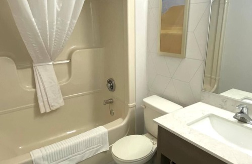 York - Haig Hotel | Comfort Inn St. Catharines