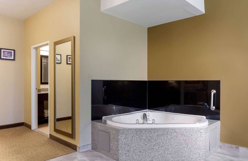 Amarillo Hotel | Comfort Inn & Suites Amarillo East