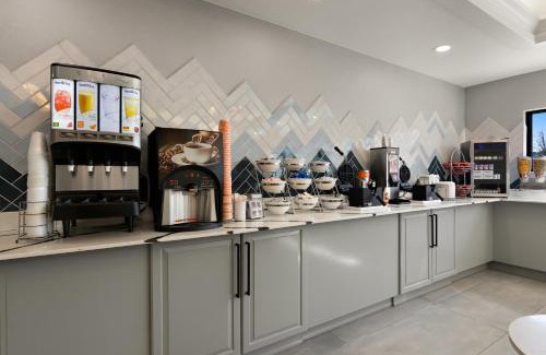 Ashland Hotel | Comfort Inn & Suites Ashland - Richmond North