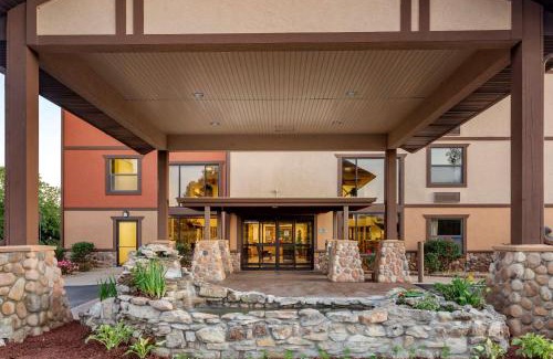 Branson Hotel | Comfort Inn & Suites Branson Meadows