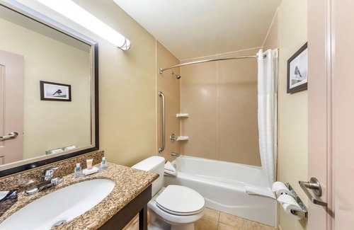 Colton Hotel | Comfort Inn & Suites Colton
