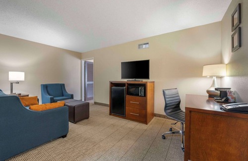 Indianapolis Hotel | Comfort Inn & Suites Indianapolis Northwest - College Park