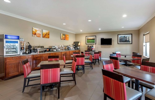 Muncie Hotel | Comfort Inn & Suites Muncie Near University