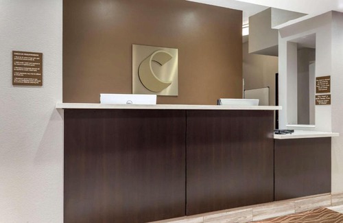 North San Antonio - SAT Hotel | Comfort Inn & Suites Near Medical Center