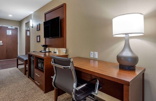 South Hills Hotel | Comfort Inn & Suites Pittsburgh South