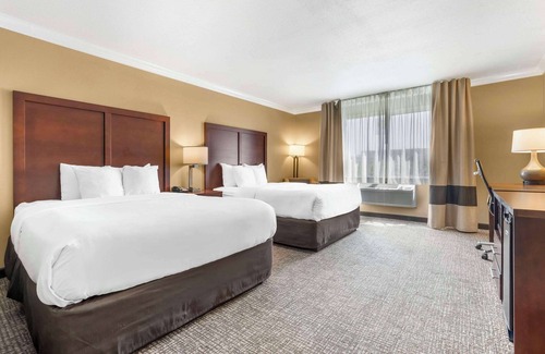 Fortuna Hotel | Comfort Inn & Suites Redwood Country