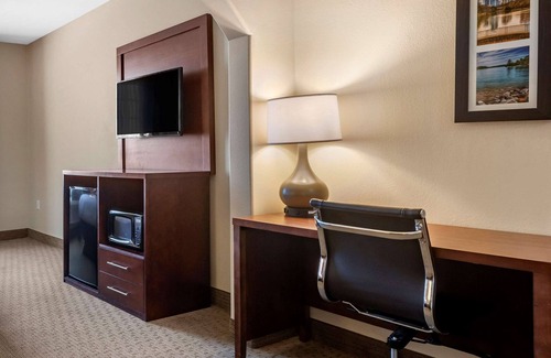 Villa Rica Hotel | Comfort Inn & Suites Villa Rica