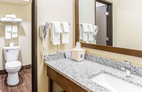 Waukesha Hotel | Comfort Inn
