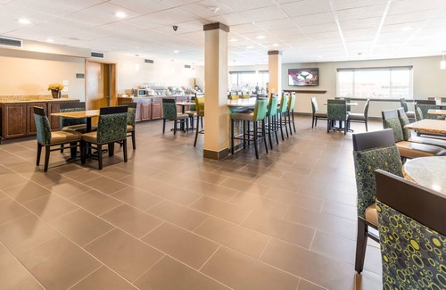 Waukesha Hotel | Comfort Inn