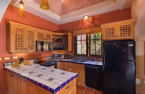 Loreto House | Comfort & inspiration in Loreto Bay. Beach, pool, cafes & beauty in few steps!