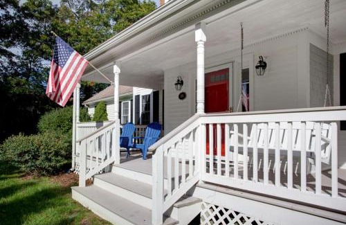 Sandwich House | Comfort on the Cape