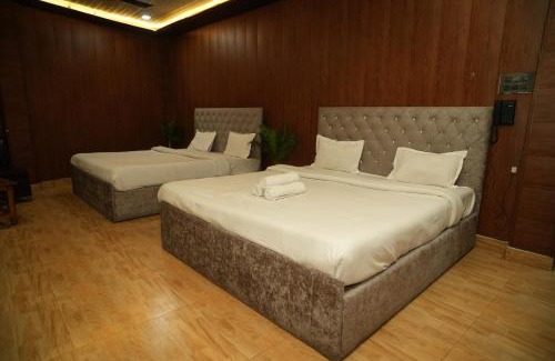 Mohangarh Hotel | Comfort Stay - Saheed Path Ahimamau, Near Lulu Mall